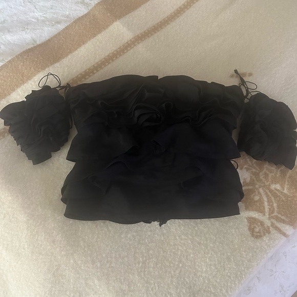 Runway Yves Saint Laurent Silk Sleeve-Accented Top- Designed by Tom Ford - Picture 10 of 14